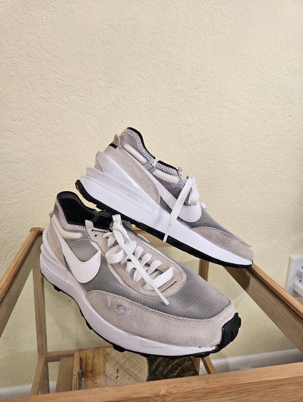 Nike waffle One summit white EU Sz 38.5 Women Equivalent To Sz 8/ 8.5